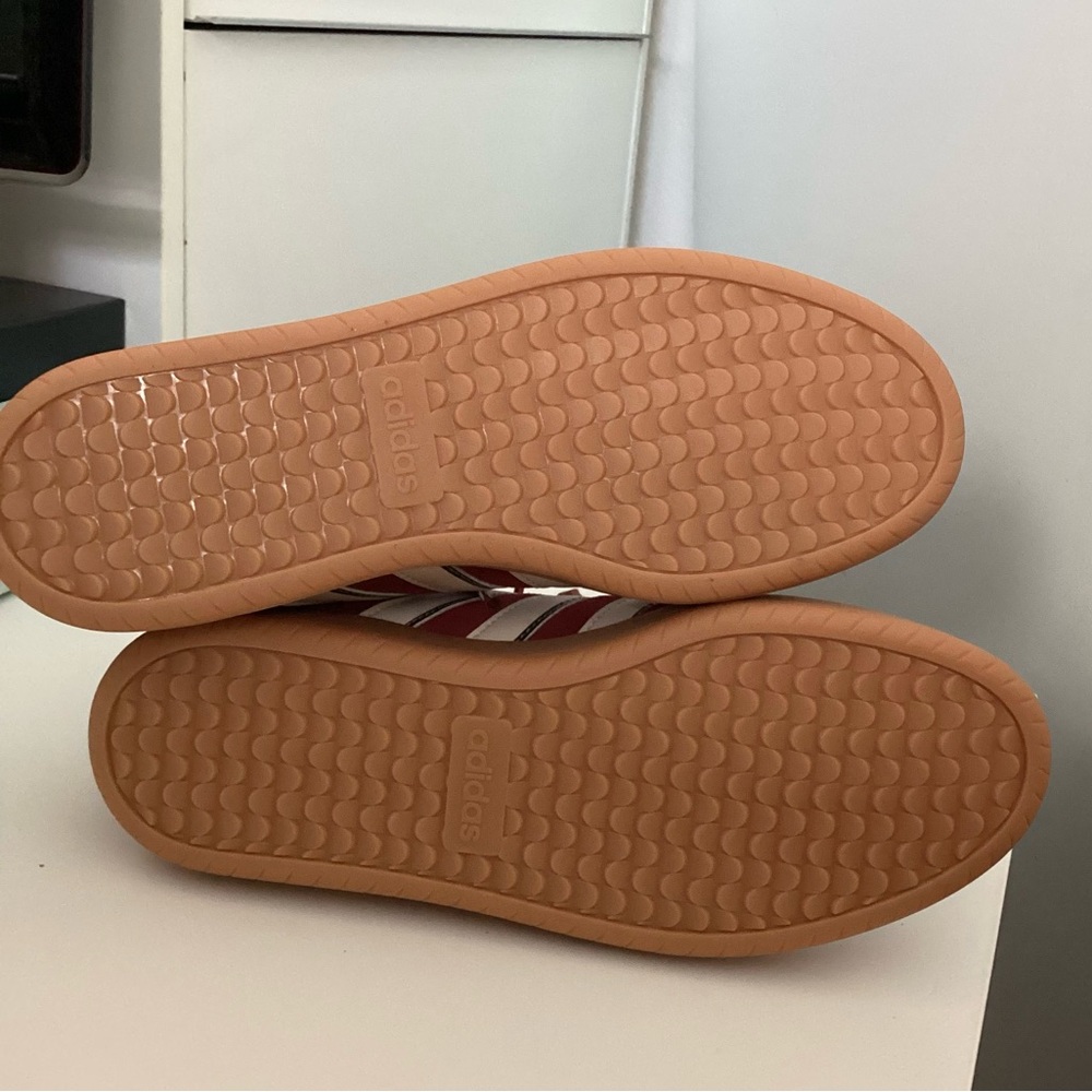 \Adidas\ NWT Men’s Barreda Sneakers - Picture 10 of 12